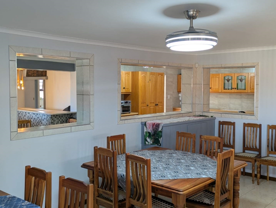 5 Bedroom Property for Sale in Fraaiuitsig Western Cape